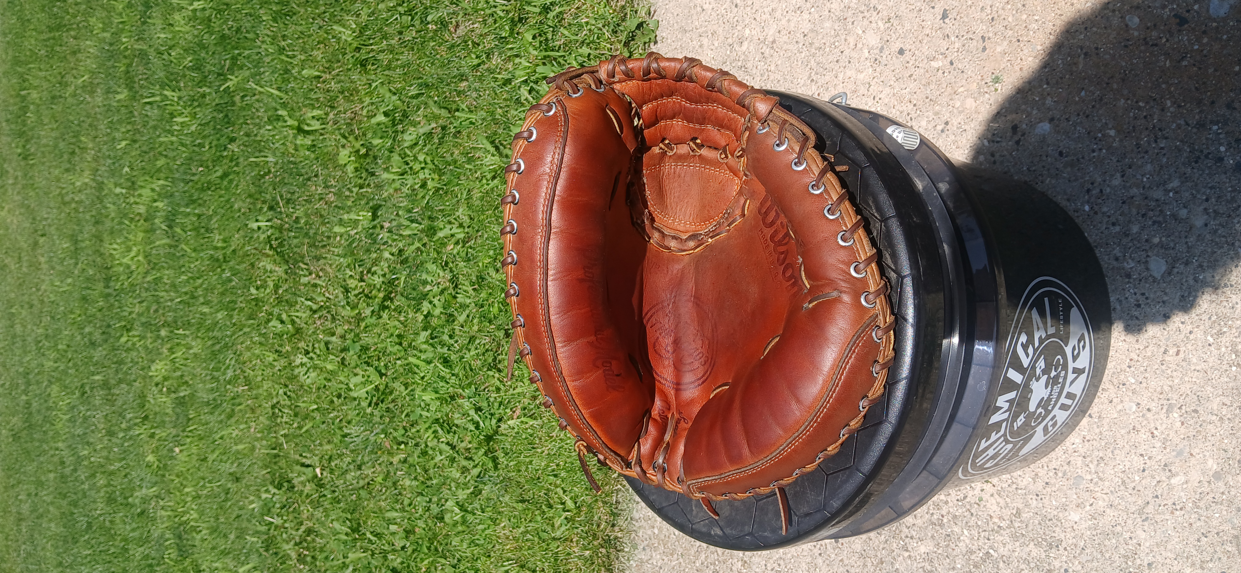 Wilson A2403 1980s catcher's mitt, made in USA